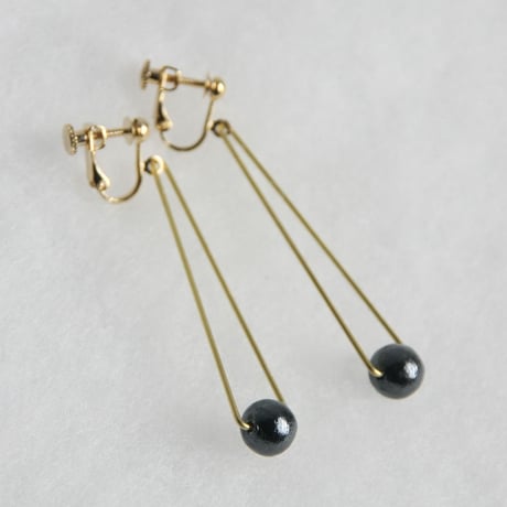 sankaku pearl earring long [VE-004b]