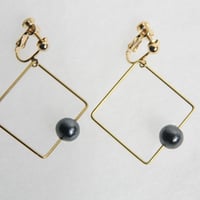 sikaku pearl earring [VE-002b]