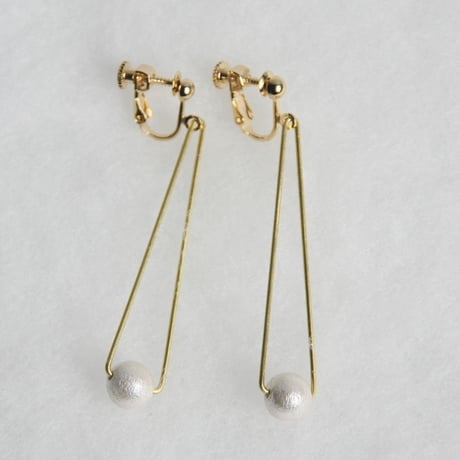 sankaku pearl earring long [VE-004w]