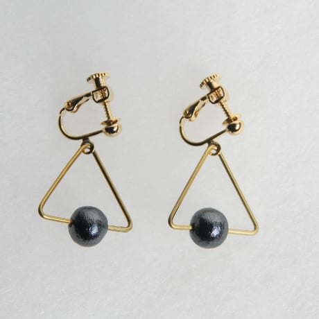 sankaku pearl earring [VE-001b]