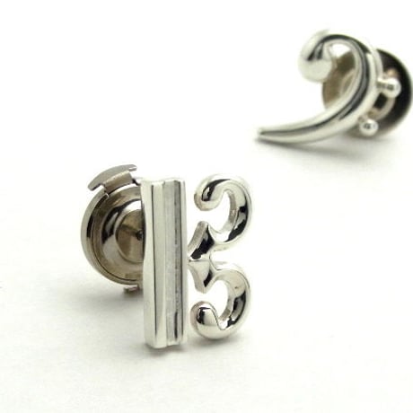 サックス&ト音記号♬ シンプルブローチ サックス&ト音記号♬ シンプルブローチ 音楽雑貨の店セレナード 大切な方