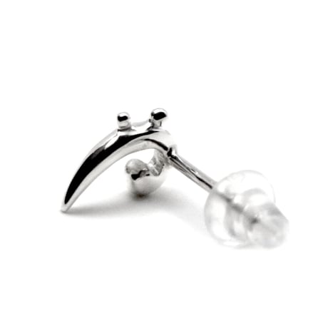 ヘ音記号ピアス