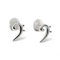 ヘ音記号ピアス