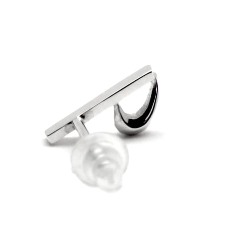 フラットピアス