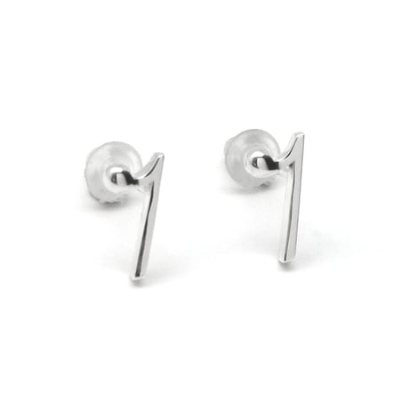 ８分休符ピアス