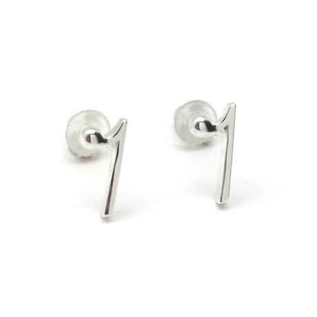 ８分休符ピアス
