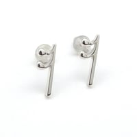 １６分休符ピアス