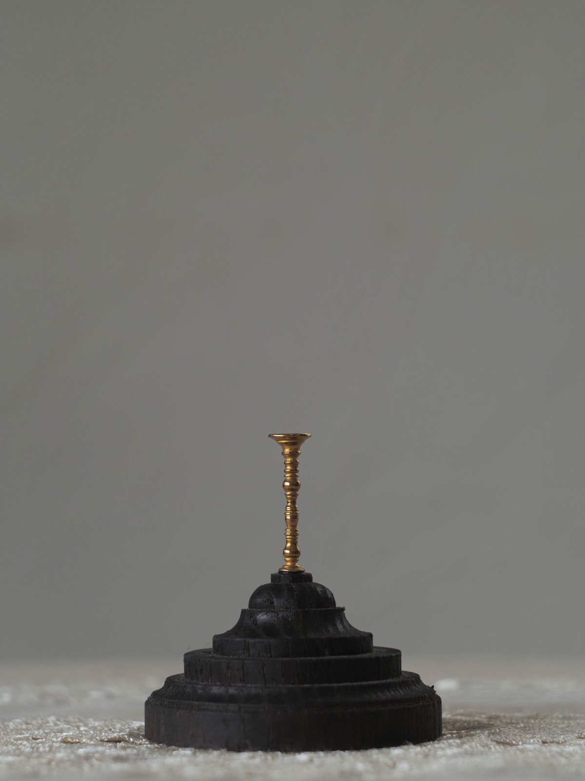 Mineral Holder（ミネラルホルダー）鉱物コレクションガラスドーム