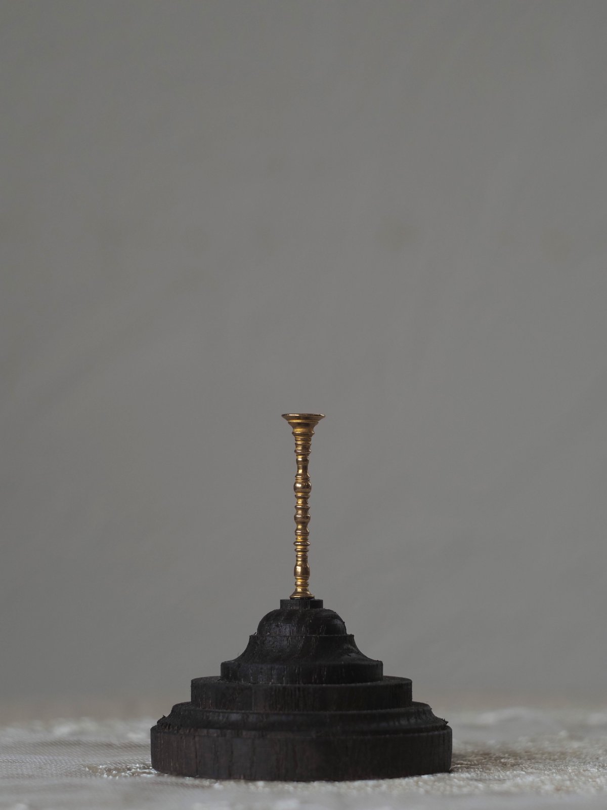 Mineral Holder（ミネラルホルダー）鉱物コレクションガラスドーム