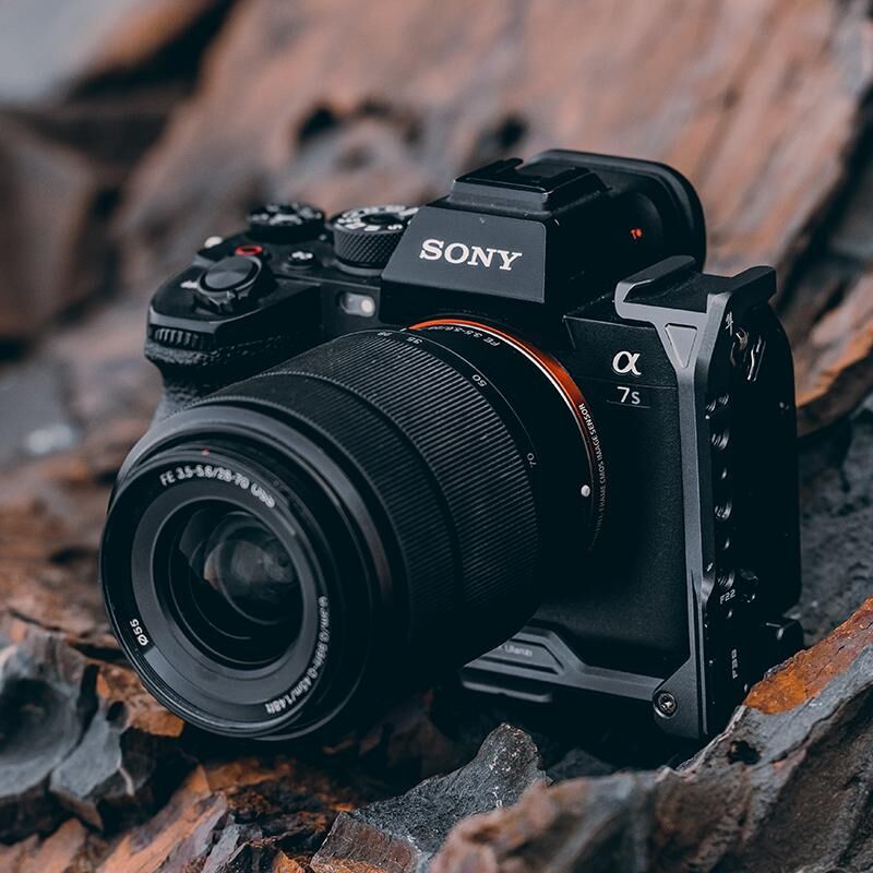 FC2976B SONY α7M4 / α7S3 用 Lブラケット (ブラック) | Imag
