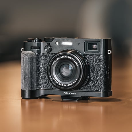 FC4305 FUJIFILM X100VI用 L型グリップ(クラシックブラック)