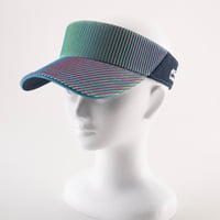 見る角度で色が変化するトランスフォームバイザー Color: フォームマゼンタ×グリーン