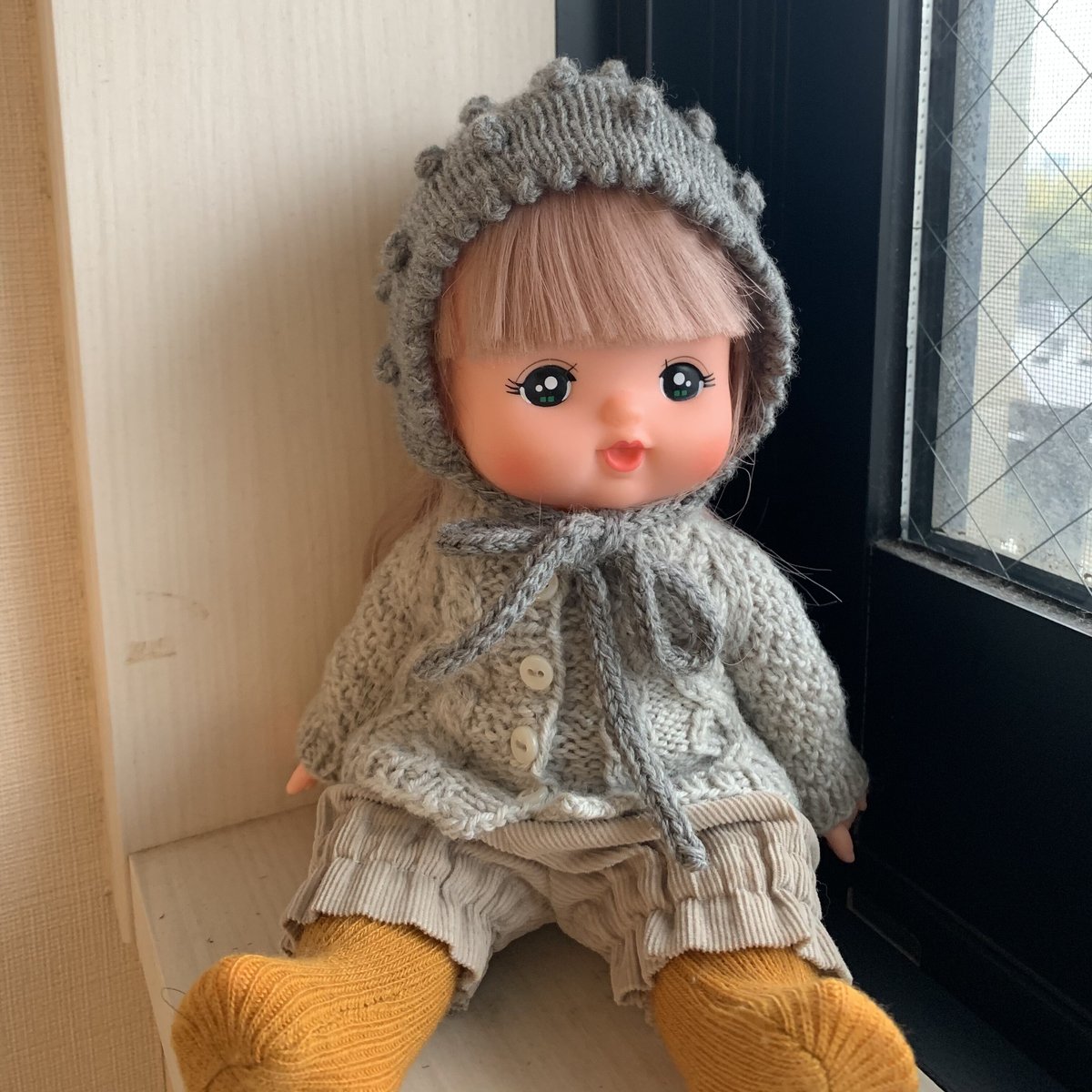 ニットドール　青い目の大きなネコちゃん　約50cm スウェーデン編み？　猫 ニットドール 青い目の大きなネコちゃん 約50cm スウェーデン