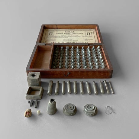 NM013　USA製 歯型セット (歯冠補綴物用具)