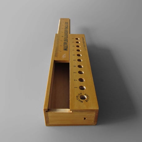 NA007　MULTIPLIER & DIVIDER PENCIL BOX