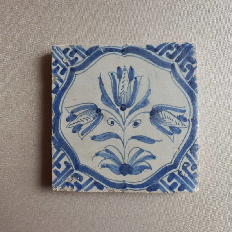 17世紀 オランダ デルフトタイル 色絵 オランダの華やかな陶器 | 藤田