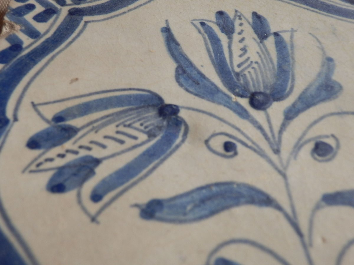 フォロワー350名突破記念】17世紀オランダデルフトタイル自作の留め具付き