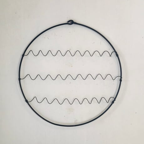 masao seki wire wreath