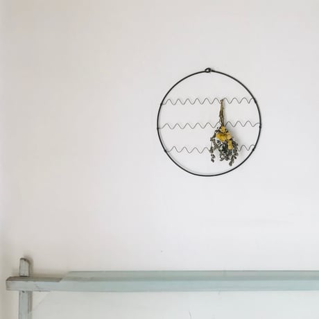 masao seki wire wreath