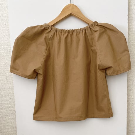 Puff Sleeve Gathered Neck Tops Beige パフスリーブギャザーネックトップスベージュ