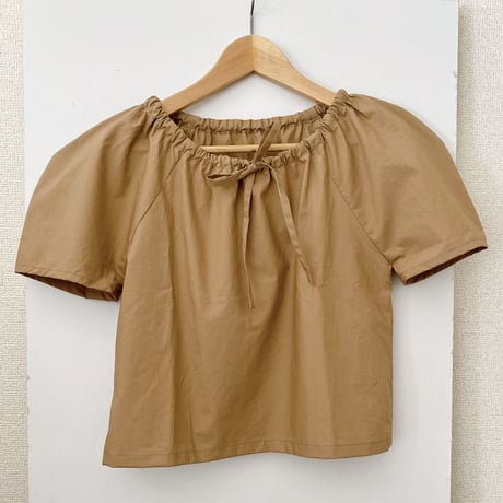 Puff Sleeve Gathered Neck Tops Beige パフスリーブギャザーネックトップスベージュ