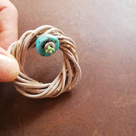 オリーブブローチひとえだ　226