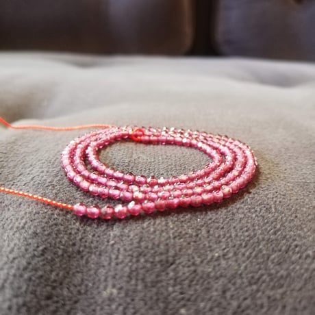 天然石　ガーネット　カット玉2mm