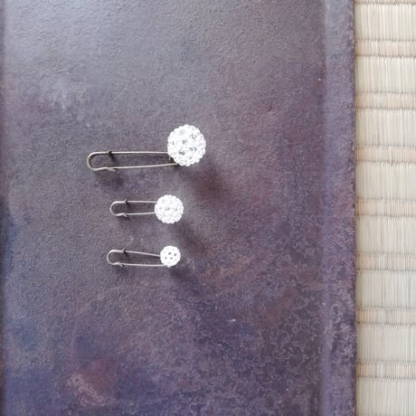 fullereneフラーレン水晶ピンブローチ(marsa*original fullerene book付)