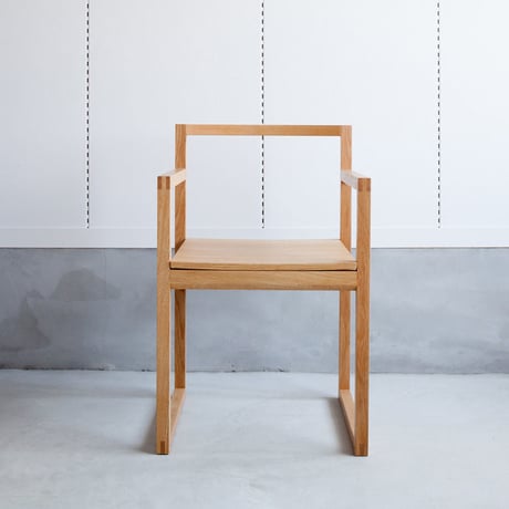 the Outline 01 arm chair (クリア塗装)