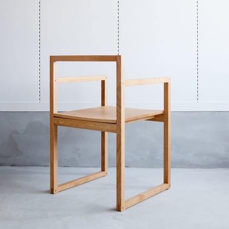 the Outline 01 arm chair (クリア塗装)