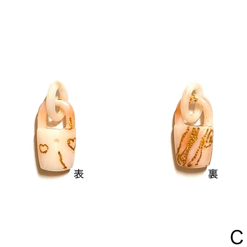 Coral Padlock Necklace | nananbijouxxx Coral Padlock Necklace | nananbijouxxx