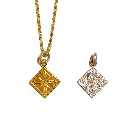 Hawaiian reversible charm