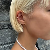 Tiny five pierce (1P)