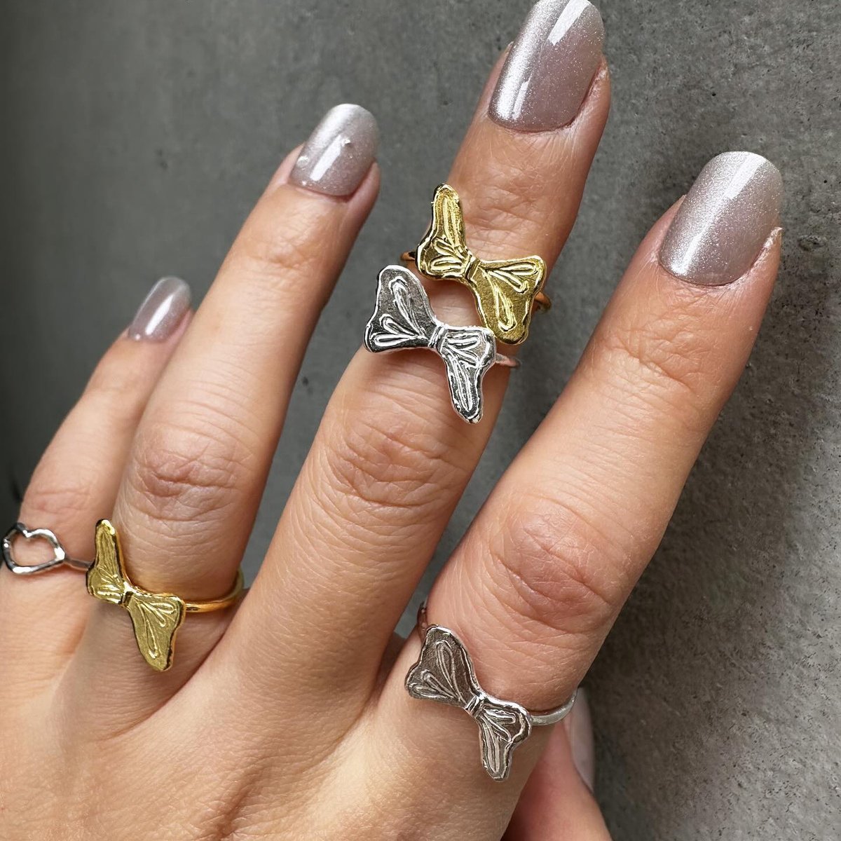 Bow fly ring | nananbijouxxx