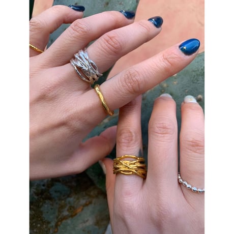 Lace up ring