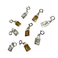 Letter charm (ゴールド/数字)