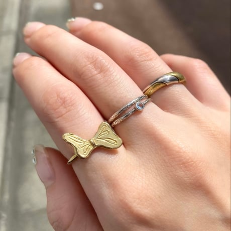 Bow fly ring