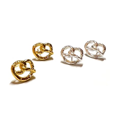 Salt pretzel pierce (1P)