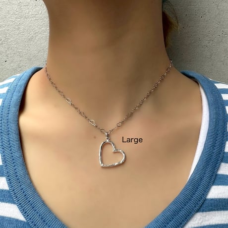 Open heart charm