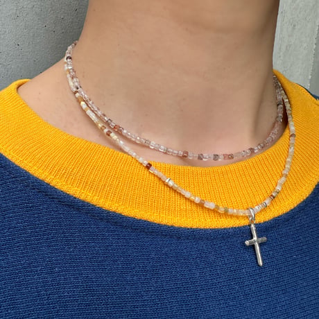 Cube cut choker