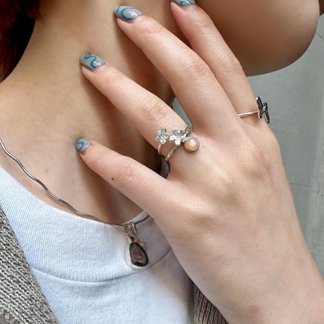 Fleurs ring