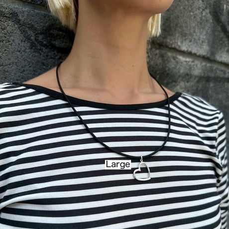 Open heart charm