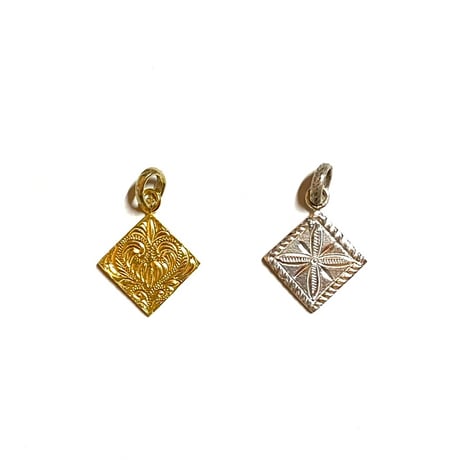 Hawaiian reversible charm