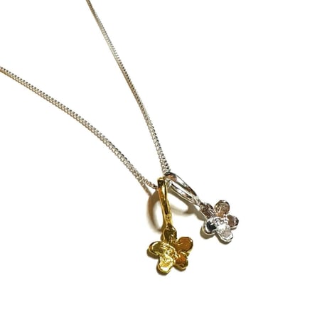 Fleurs  charm
