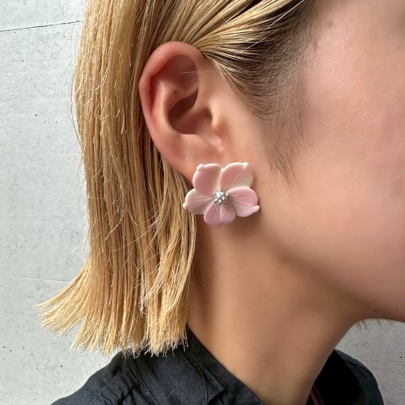 フラワーマザーオブパールピアス No475✺マザーオブパール•フラワーカービング•ピアス/イヤリング
