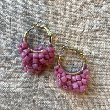 ツブツブピアス
