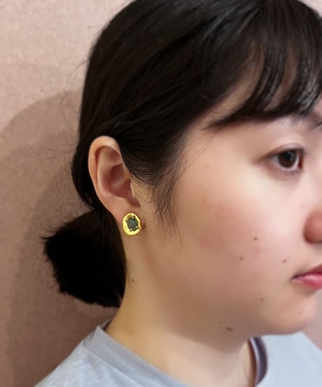 【耳飾り展 期間限定商品】satela 水面×グリーンアベンチュリンのピアスorイヤリング mks-26-56