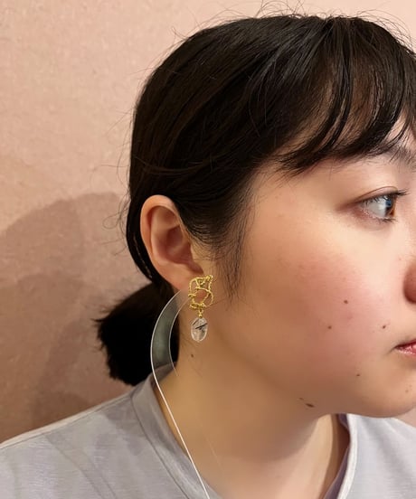 【耳飾り展 期間限定商品】satela ノット×針水晶のピアスorイヤリング mks-26-55