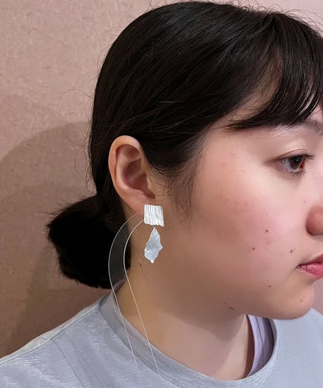 【耳飾り展 期間限定商品】satela 氷のピアスorイヤリング mks-26-37