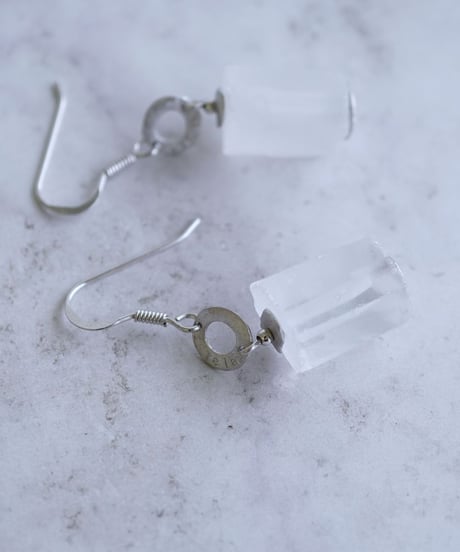 【耳飾り展 期間限定商品】satela 水晶のピアスorイヤリング シルバー mks-26-38